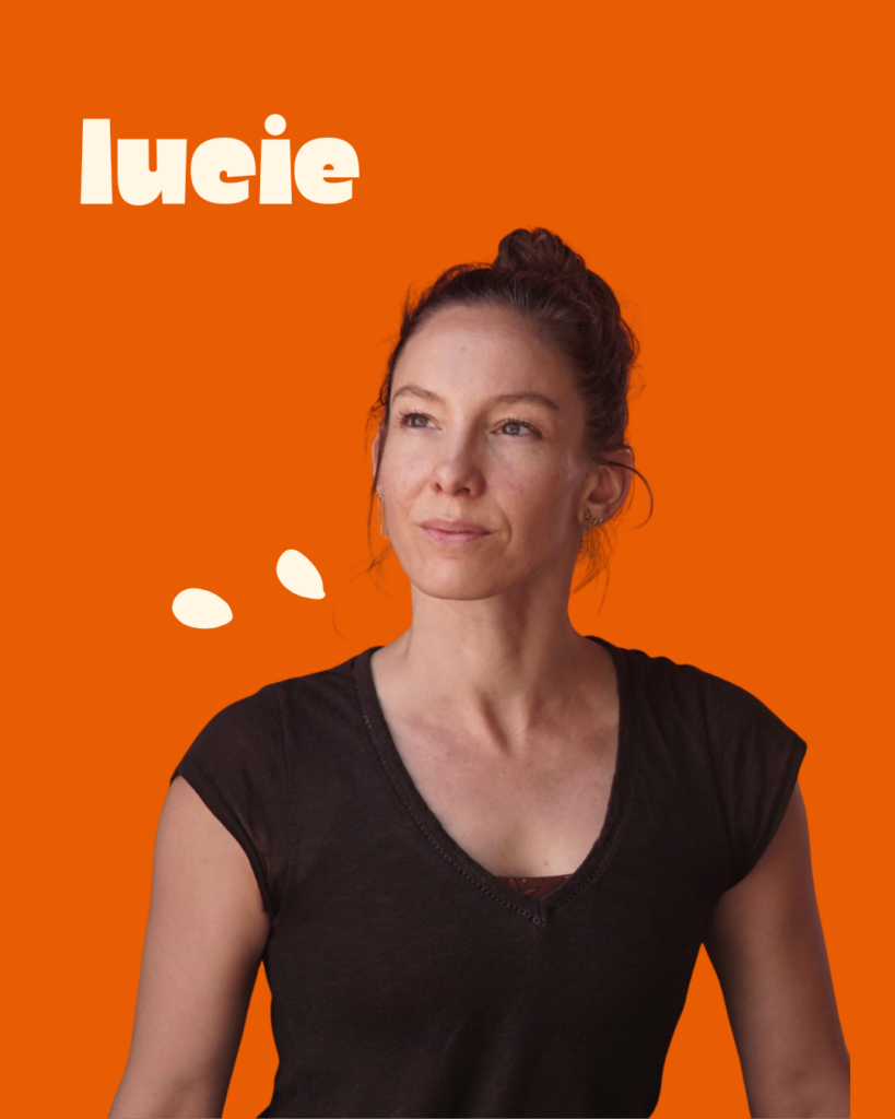 Lucie professeure de yoga renforcement musculaire pilate