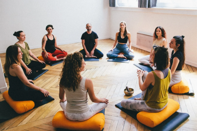 atelier yoga petit groupe cercle transmission formation