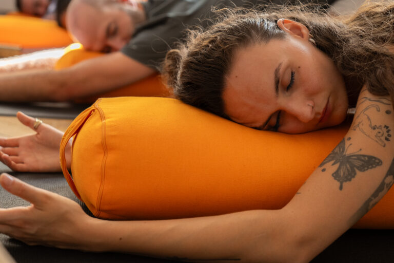 Stages Retraites Yoga Lyon Sésam